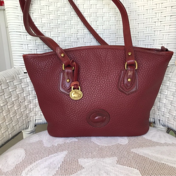 Dooney & Bourke Handbags - Vintage Dooney & Bourke Stephanie Bag